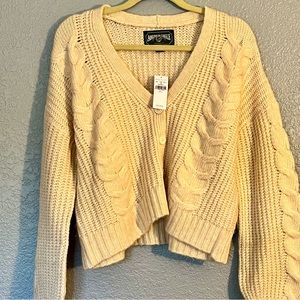 Woman’s American Eagle Small Cream Cardigan
